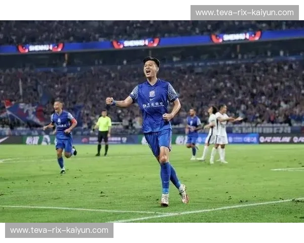 蓝色的宿命对决：申花与大连，谁才是中国足球真正的“心脏”？